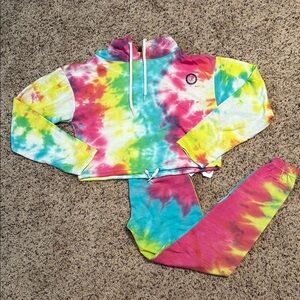 Matching tie dye set joggers and cropped hoodie